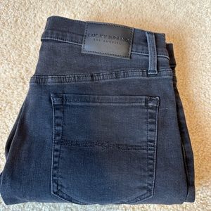 Lucky Brand style 121 Slim Straight
